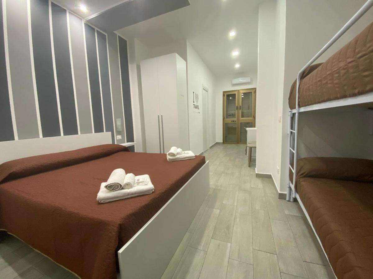 In Centro Rooms Vicino Cefalu Self-Chek-In Кампофеличе-ди-Роччелла Экстерьер фото