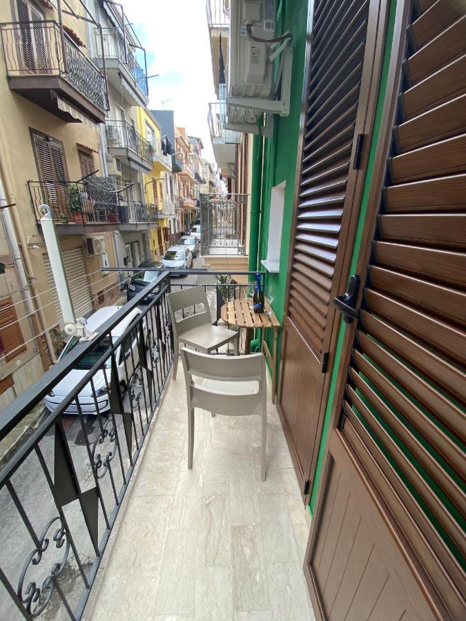 In Centro Rooms Vicino Cefalu Self-Chek-In Кампофеличе-ди-Роччелла Экстерьер фото
